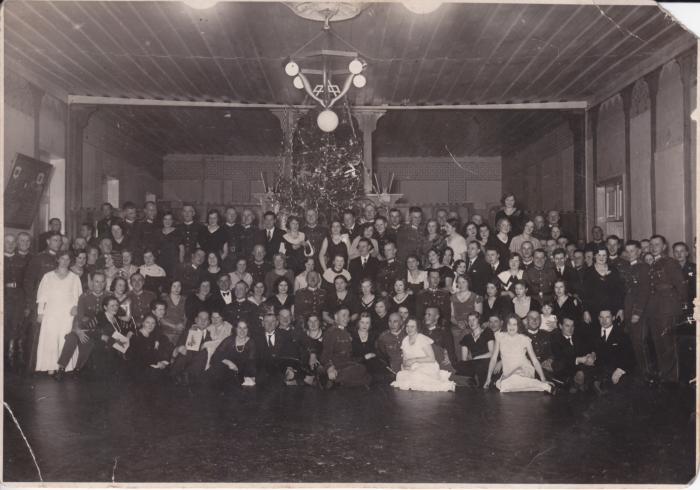 Jaungada (Ziemassvētku) balle Štāba rotā 1930. gadu sākums/ Foto: Kara muzejs