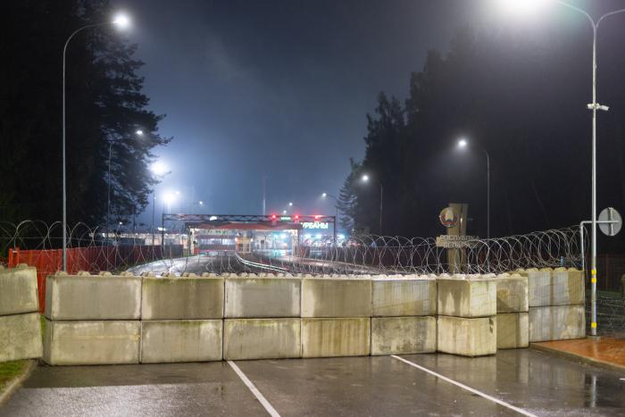 Foto: Zemessargi būvē pretmobilitātes šķēršļus uz Latvijas un Baltkrievijas robežas / Gatis Dieziņš /Aizsardzības ministrija