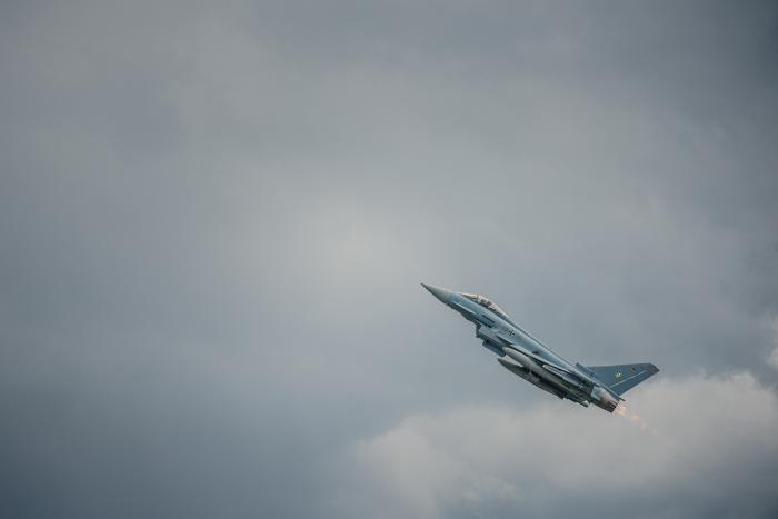 "Eurofighter" iznīcinātāja pacelšanās / Foto:srž. Ēriks Kukutis/Aizsardzības ministrija