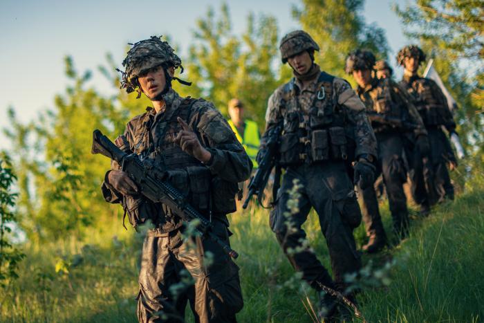 Latvijas Nacionālās aizsardzības akadēmijas kadeti piedalās Kaujas izturības kursā