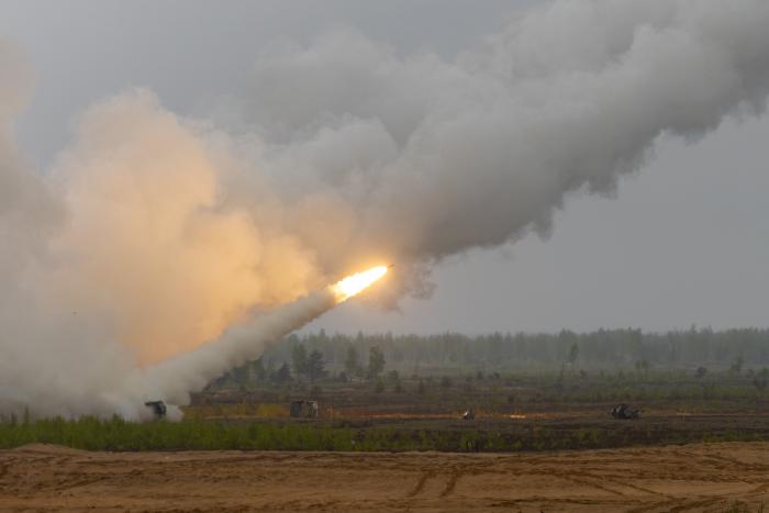 "HIMARS" kaujas šaušana mācībās "Solar Eclipse” / Foto: Gatis Dieziņš/Aizsardzības ministrija