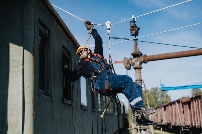 AS "Sadales tīkls" organizētās profesionālās elektromontieru un citu enerģētikas jomas speciālistu mācības