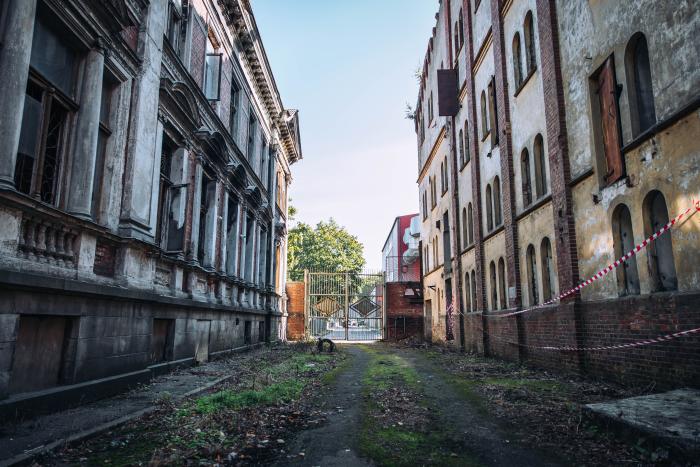 "Cordon and search" operācija Liepājas bijušajā linoleja rūpnīcā