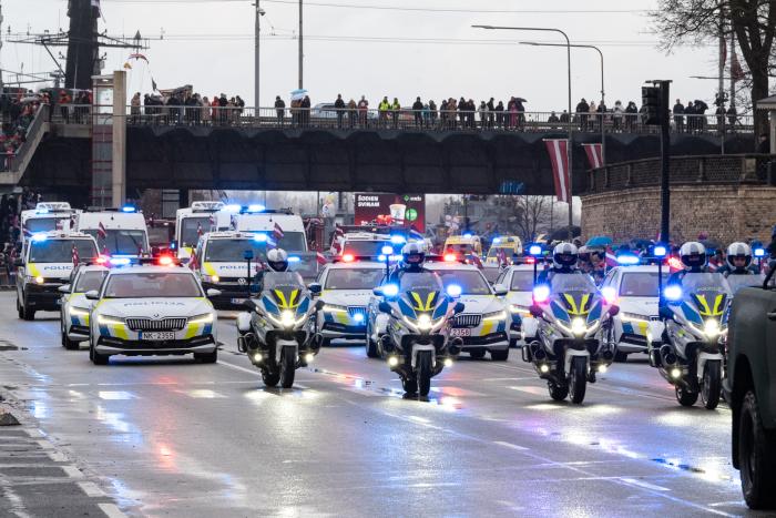 Policijas tehnika parādē