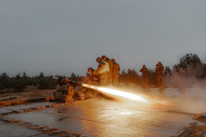 Kaujas šaušana ar "Spike" sistēmām