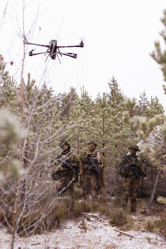 Foto: Gaisa spēku VAD karavīri piedalās dronu operatoru kombinētajās mācības poligonā "Sēlija" / Gatis Dieziņš / Aizsardzības ministrija