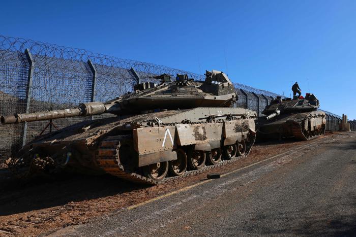 Izraēlas tanki Sīrijas demilitarizētajā zonā