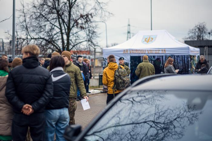 Telts pie guras sagaida jaunos VAD karavīrus