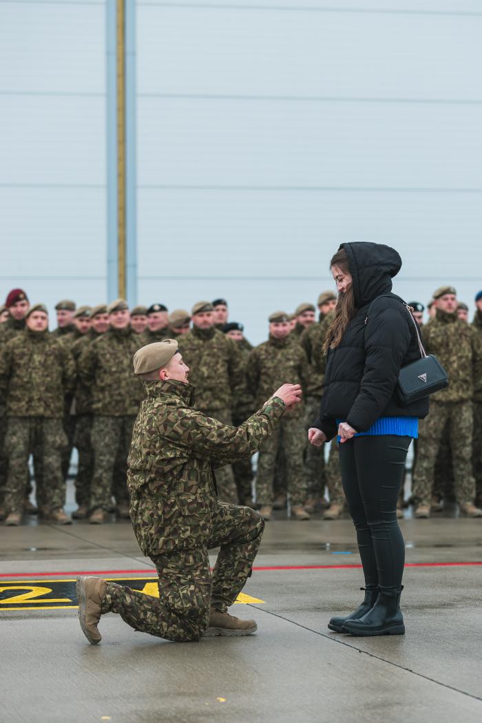 KFOR karavīri atgriežas no misijas Kosovā