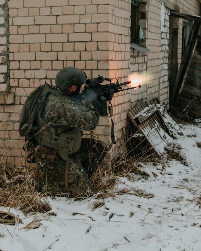 Foto: Sauszemes spēku mehanizētās kājnieku brigādes karavīru mācības poligonā "Sēlija" / seržante Dita Prūse un kaprālis Roberts Raivo Putnis 