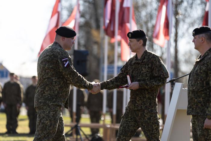 Foto: Zemessardzes 2. Vidzemes brigādes komandiera maiņas ceremonija / Gatis Dieziņš / Aizsardzības ministrija