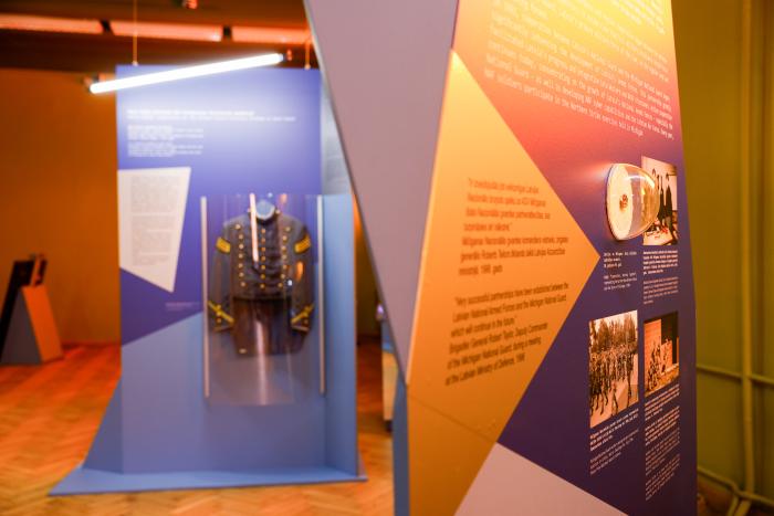 Kara muzeja izstāde "Ziņojums sekos"