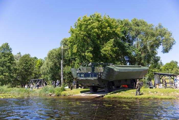 NBS amfībiju sistēmas M3 demonstrācija
