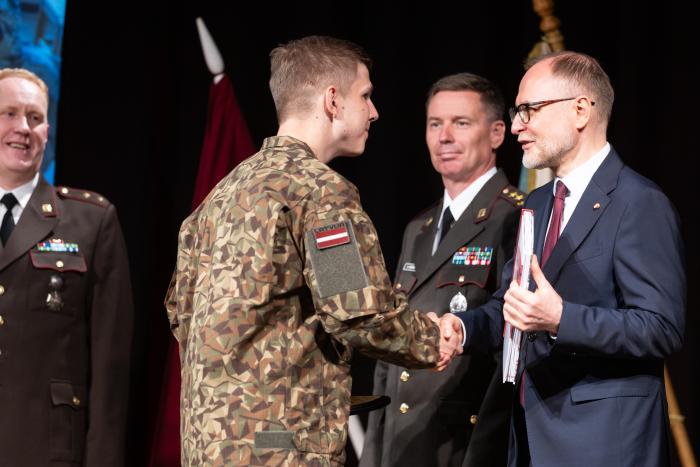 Kalpaka skolas pirmais absolventu izlaidums