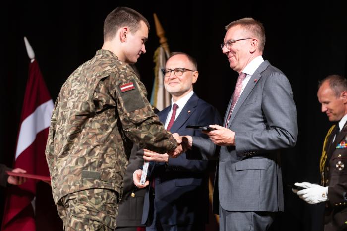 Kalpaka skolas pirmais absolventu izlaidums