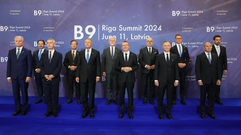 NATO B9 valstu samits Rīgā