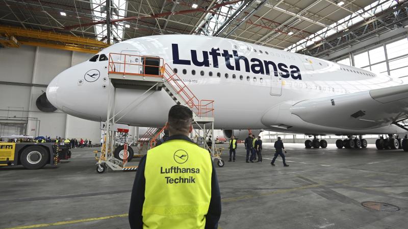 Lufthansa lidmašīna